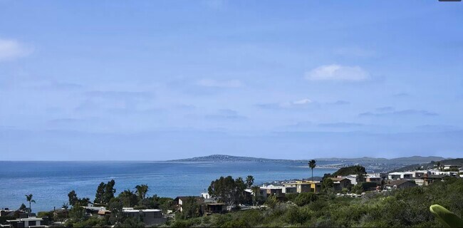 Building Photo - 766 Pelican Dr