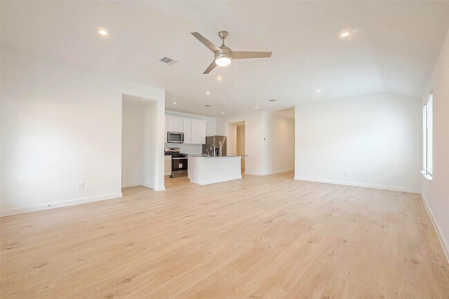 Building Photo - 1210 Via Del Corso Ln
