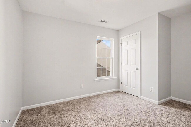 Building Photo - 221 Payton Dr