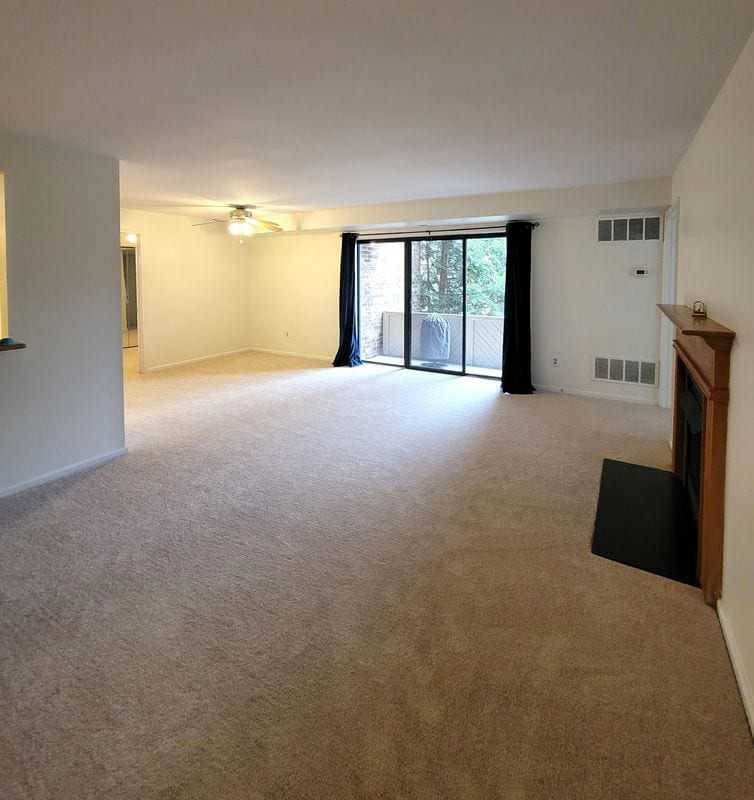 Building Photo - 705 Mountainview Dr