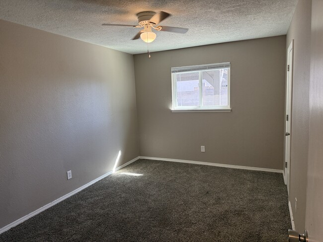 Building Photo - 4221 Penelope Pl NE