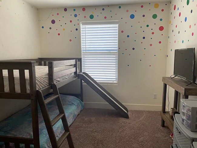 Building Photo - 2520 S Spruce St