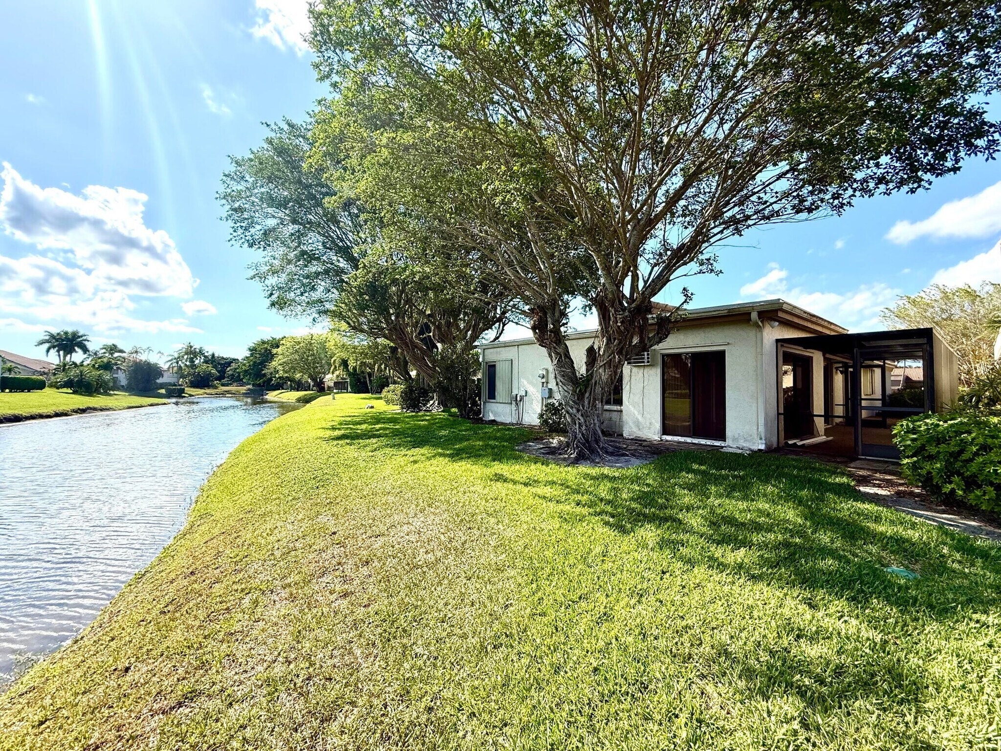 Building Photo - 5670 Piping Rock Dr