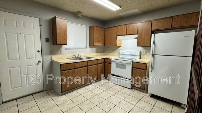 Building Photo - 5216 Westchase Ct