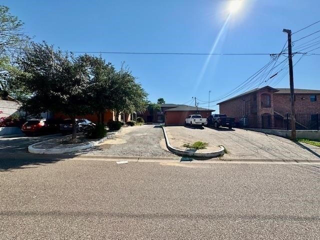 Building Photo - 1305 Tilden Ave