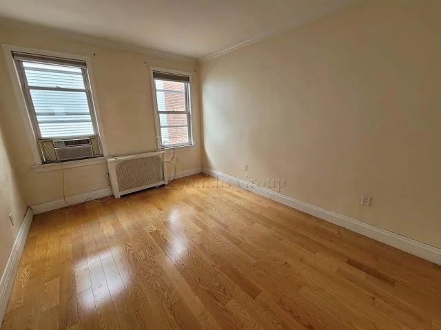 Building Photo - 3 bedroom in Long Island City NY 11102