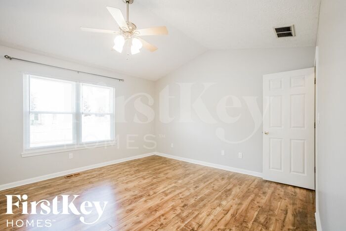 Building Photo - 6560 Springview Dr