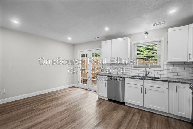 Building Photo - 1340 N Hampton Rd