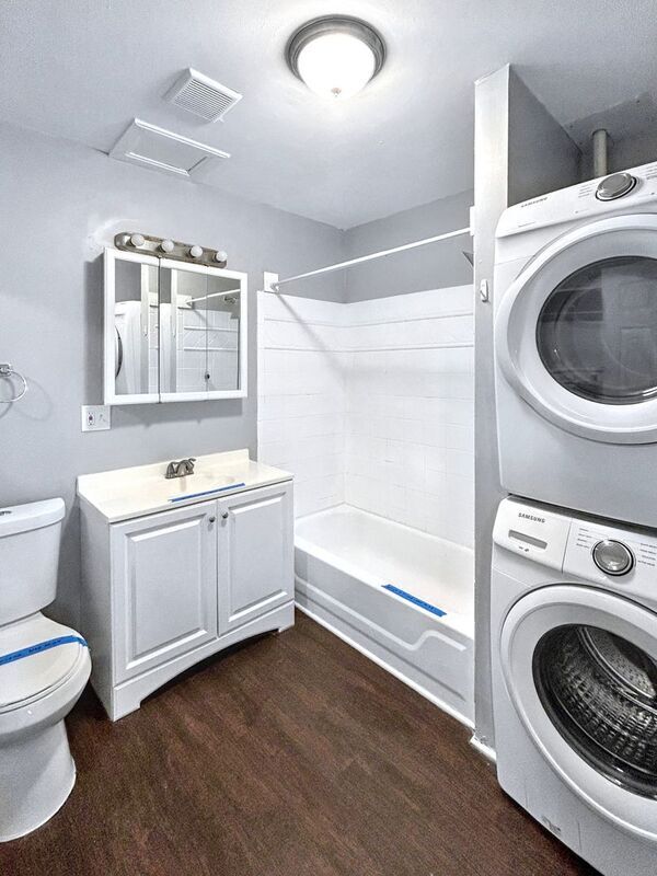 Building Photo - 1986 W 54th St