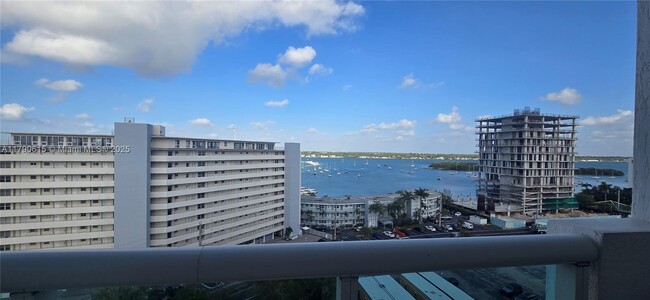 Building Photo - 7900 Harbor Island Dr