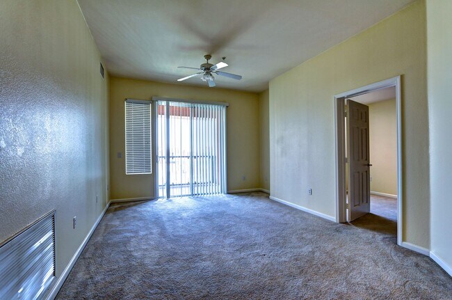 Building Photo - 47 E Agate Ave