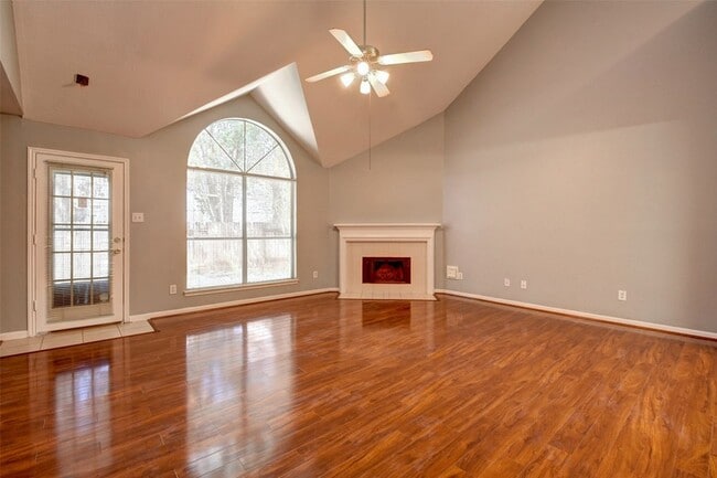 Building Photo - 2114 Whirlaway Dr