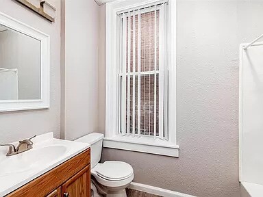Primary Photo - 2122 Chippewa St