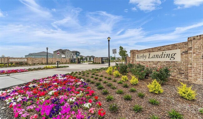 Building Photo - 11911 Briarwood Hill Way