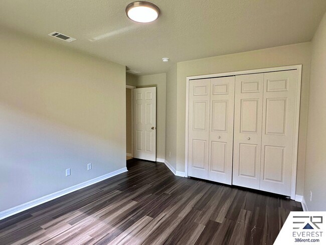 Building Photo - 7 Waywell Pl