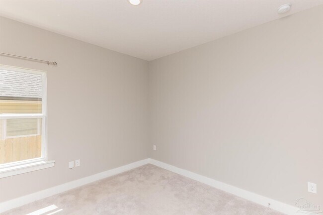 Building Photo - 240 Camellia Dr