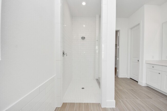 Building Photo - 31046 Vintage Crk Ln