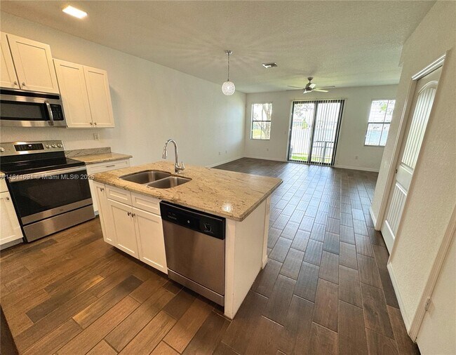 Building Photo - 1071 NW 33rd Manor