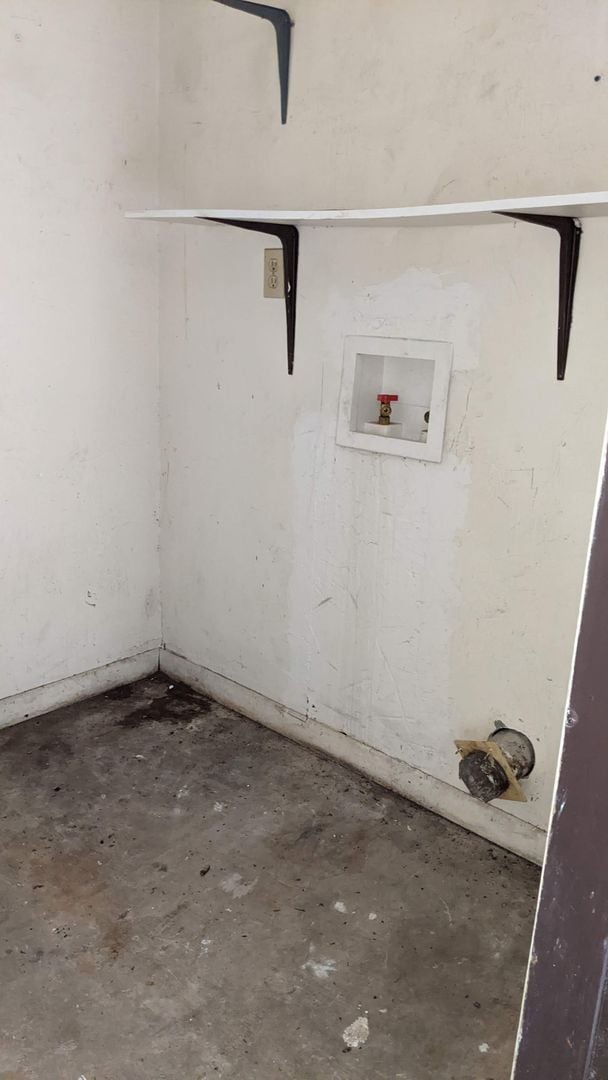 Building Photo - Linton Oaks Townhouse