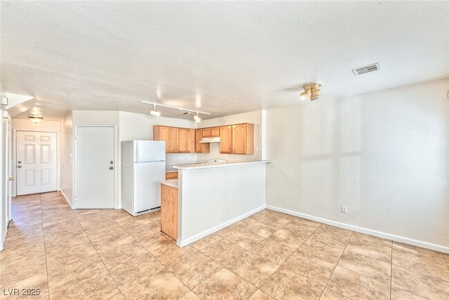 Building Photo - 2633 Sierra Seco Ave