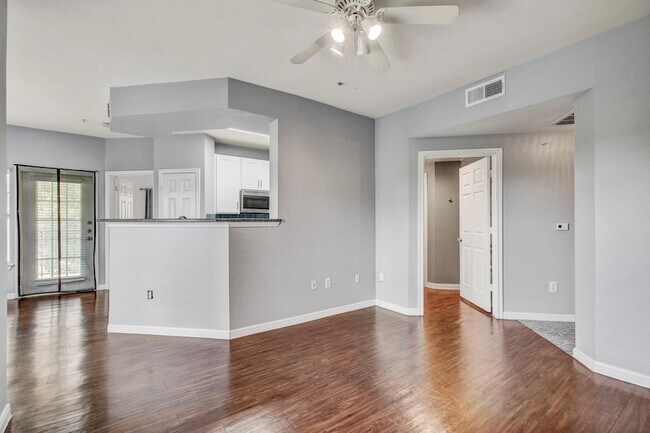 Building Photo - 2320 Gracy Farms Ln