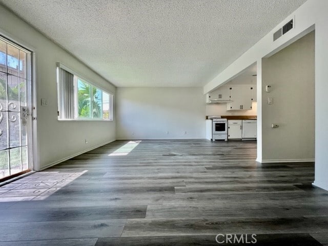 Building Photo - 7722 Cypress Dr