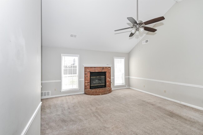Building Photo - 2692 Country Lawn Cove