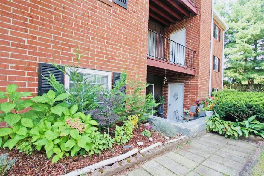 Patio/Yard - 9 Louisburg Square
