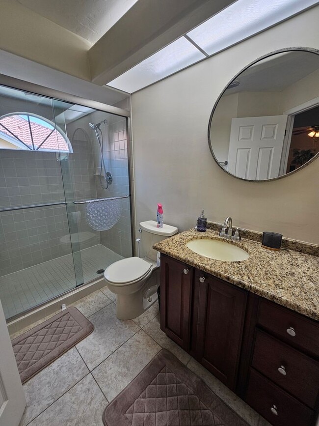 Building Photo - Available Sep 1, 2025 - Furnished 3BR/2BA ...