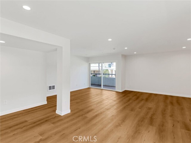 Building Photo - 1201 S Catalina Ave