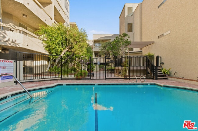 Building Photo - 8960 Cynthia St