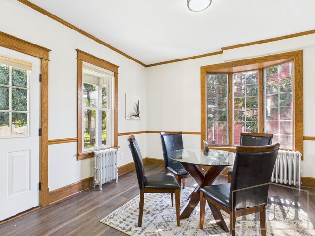 Building Photo - Charming Renovated Brick Home in East Penn...