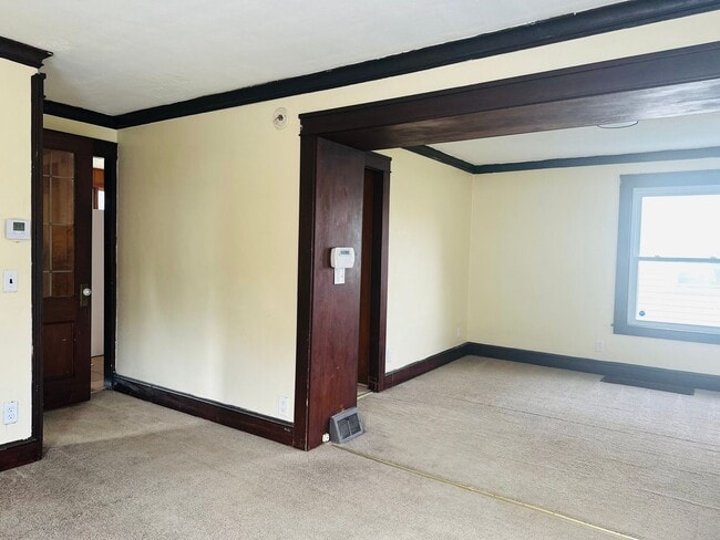 Building Photo - DREAM LOCATION !! LOOKS LIKE PRIVET ROAD !!!