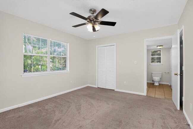 Building Photo - 7116 Markway Dr