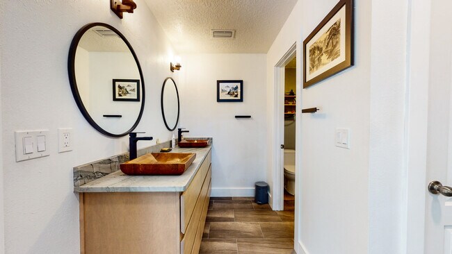 Building Photo - 1027 Saltwater Cir