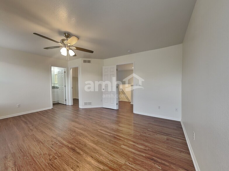 Building Photo - 1134 Sunbird Ave