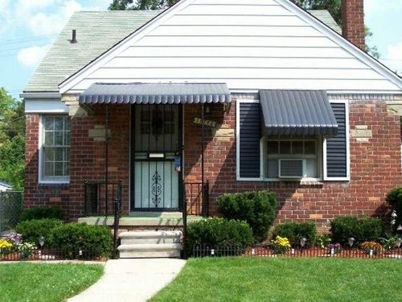 Front House Profile - 11742 Beaconsfield St