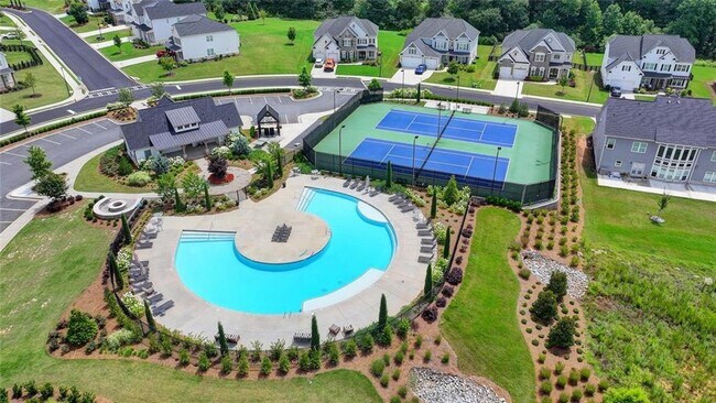 Building Photo - 3695 Andover St