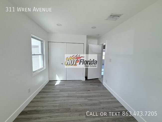 Building Photo - 311 Wren Ave