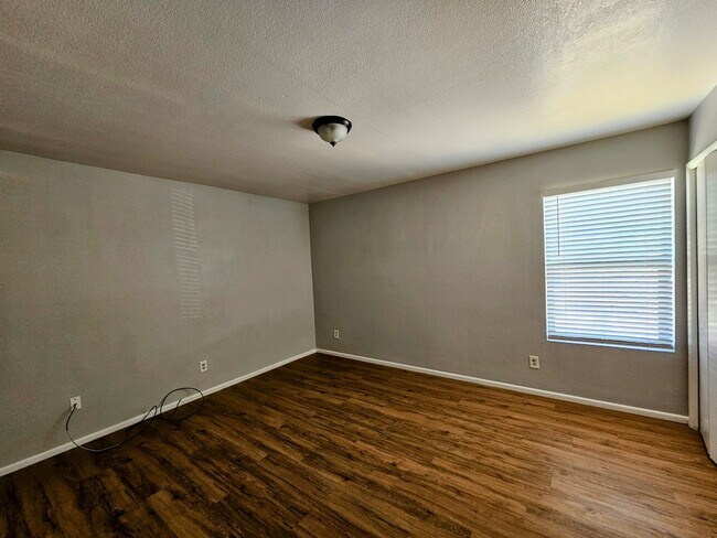 Building Photo - 11350 W Tennessee Ave