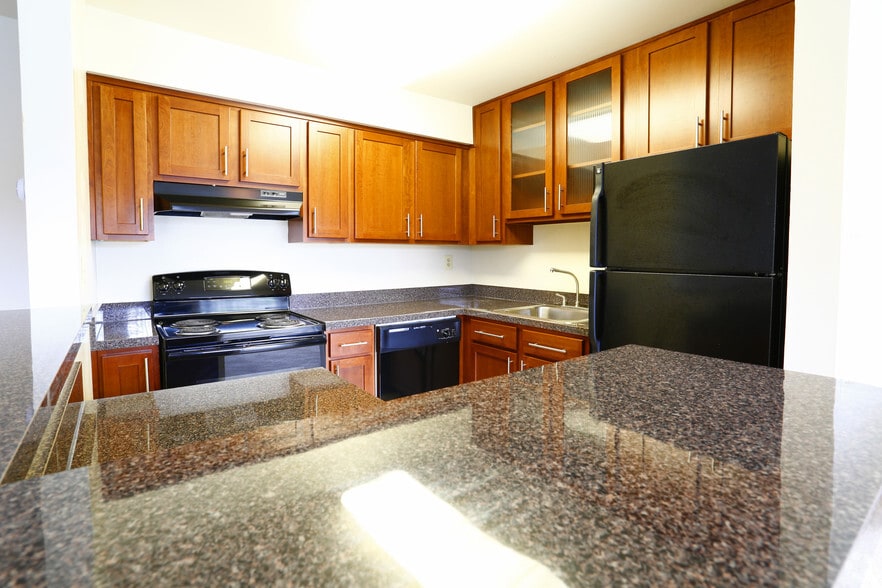 Crane Village Apartments 651 Oaklynn Ct Pittsburgh PA 15220