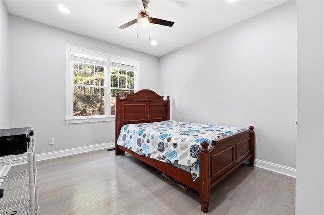 Building Photo - 3330 Spencer St