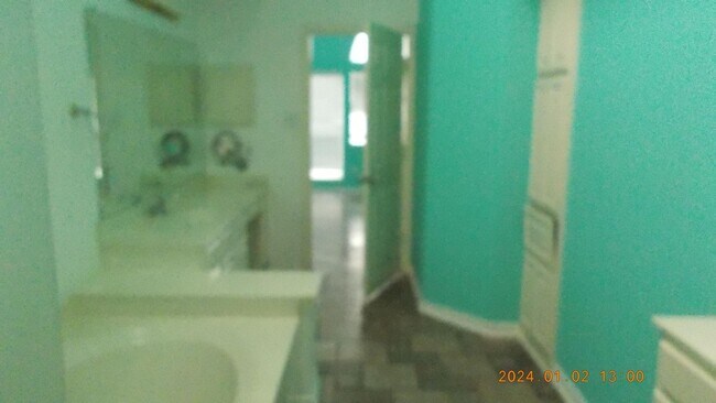 Building Photo - 200 Arbor Creek Dr