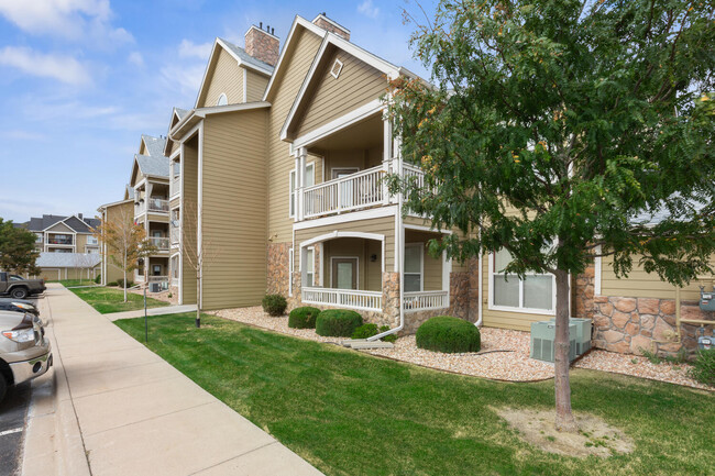 Building Photo - 6021 Castlegate Dr W