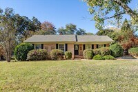 Building Photo - 5400 Farmbrook Dr