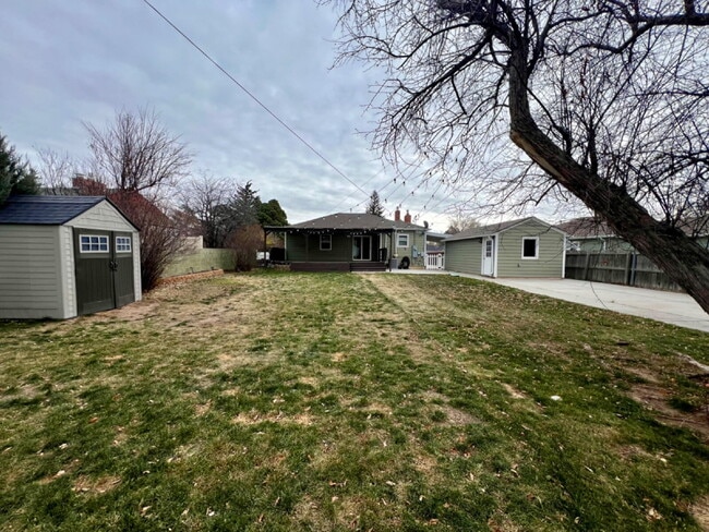 Building Photo - Great Home Close to CFD!