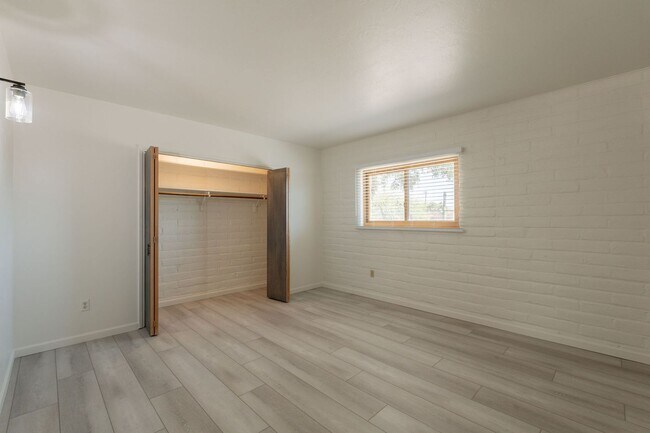 Building Photo - 3615 E Calle Alarcon
