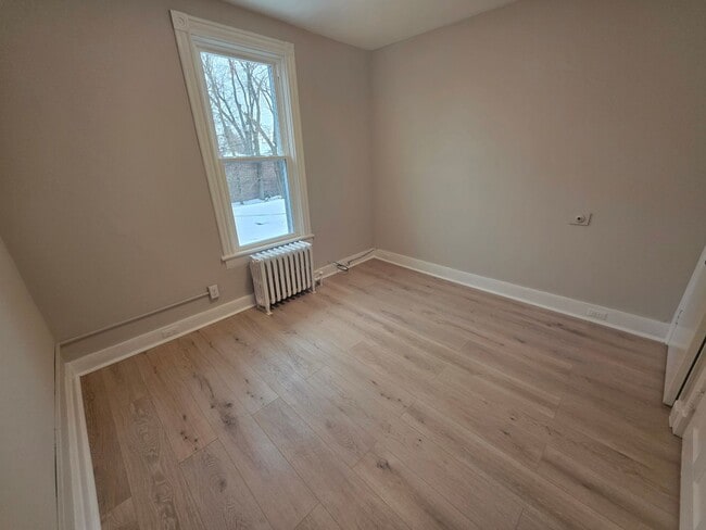 Building Photo - 2-Unit Duplex, Kingston NY