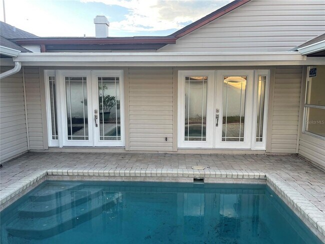 Building Photo - 10813 Venice Cir