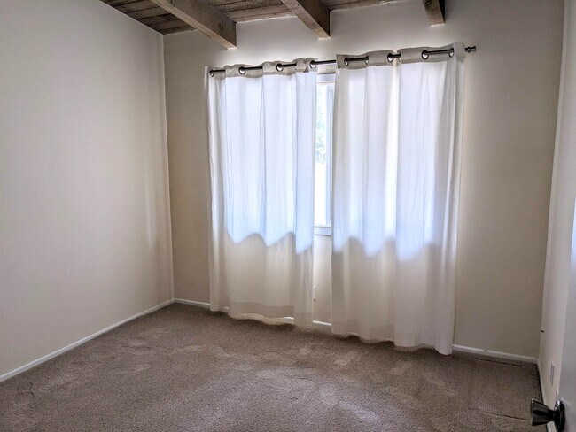 Bedroom 2 - 972 Woodlawn Dr